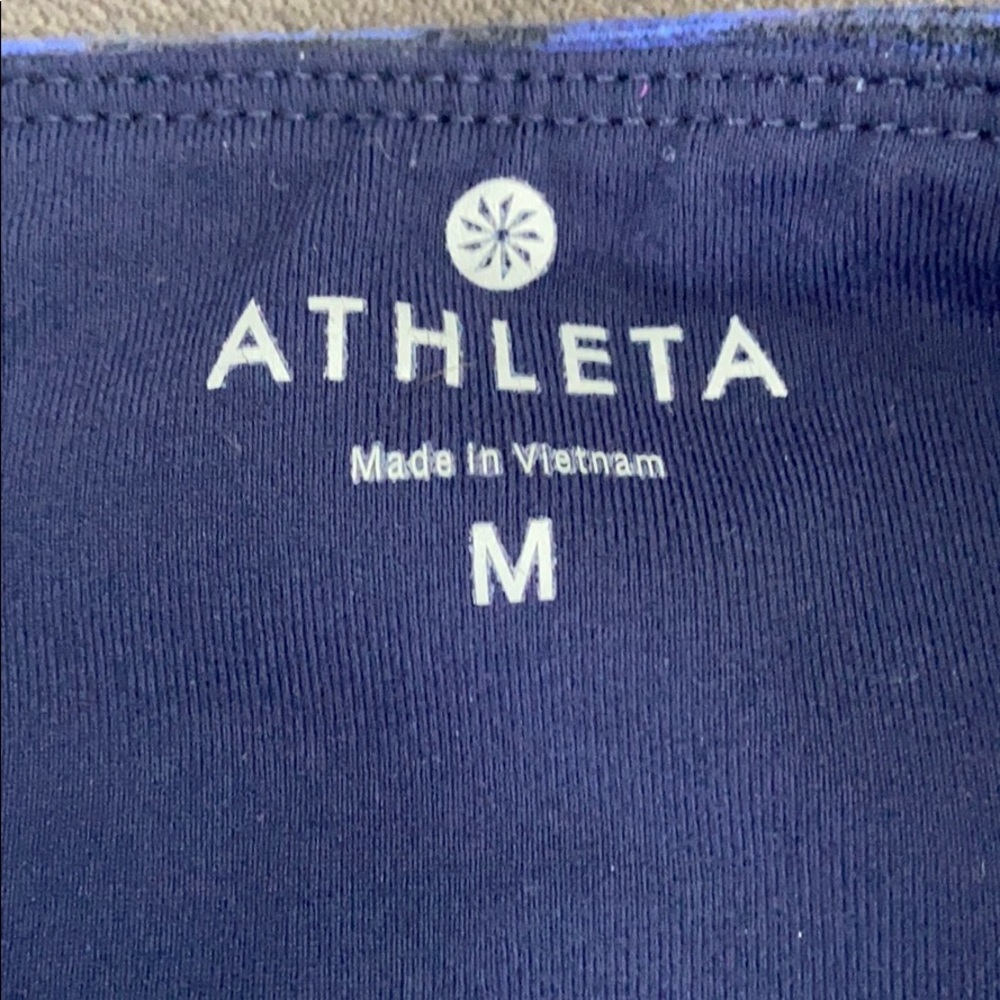 COPY - Women’s Athleta crop leggings - Picture 2 of 2